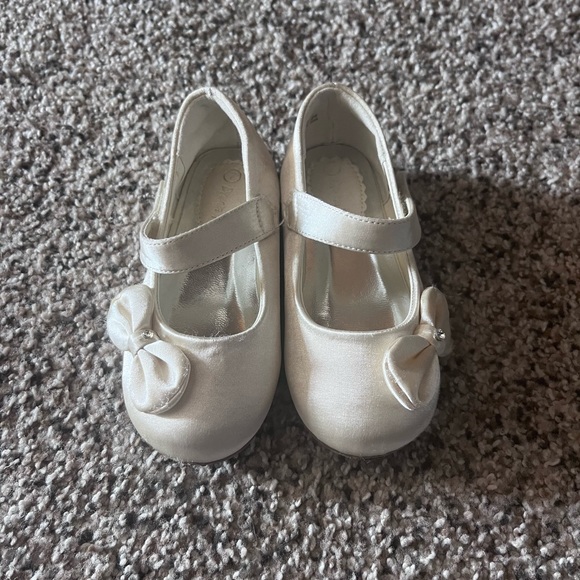 Dress shoes used for my daughter’s baptism. - Picture 2 of 2